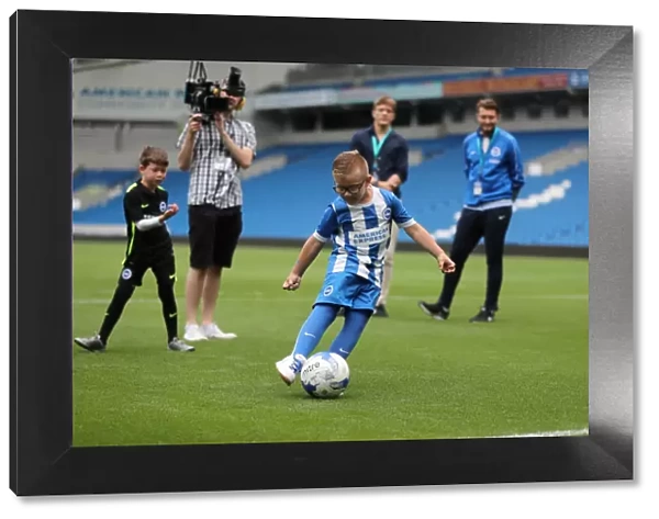Young Seagulls in Action: Brighton & Hove Albion FC Open Training Session (July 2016)