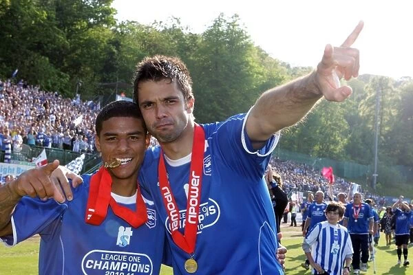 Brighton & Hove Albion: 2011 League 1 Champions - A Glorious Past (2011 League 1 Winners Title)