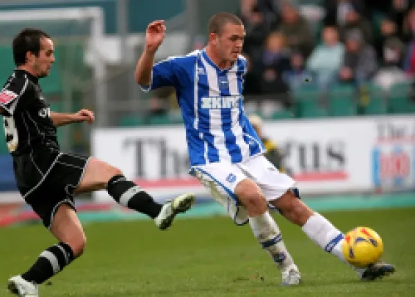 Buy Joel Lynch clears the lines