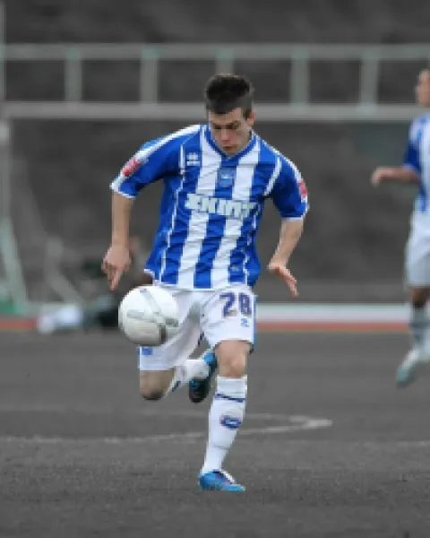 Buy Dean Cox against Stafford Rangers