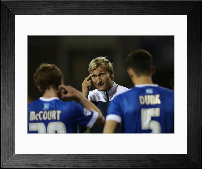 Framed Print : Brighton & Hove Albion vs Swindon Town: 2014-15 Away Game (August 26) Framed Print : Brighton & Hove Albion vs Swindon Town: 2014-15 Away Game (August 26)