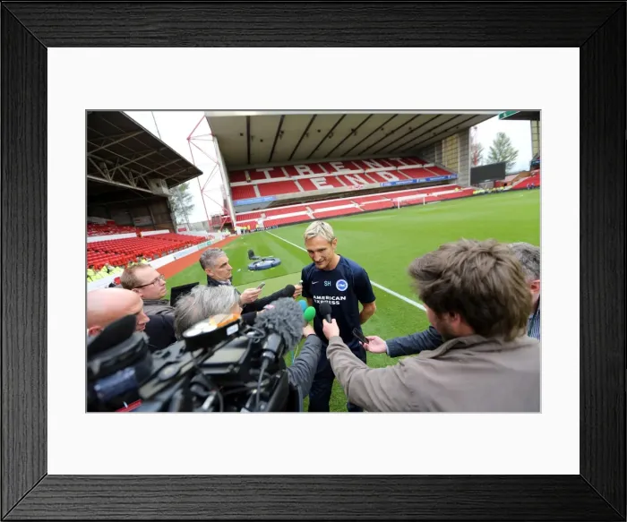 Framed Print : Brighton & Hove Albion vs. Nottingham Forest: 2014-15 Away Game Framed Print : Brighton & Hove Albion vs. Nottingham Forest: 2014-15 Away Game