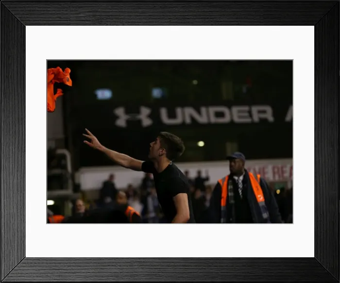 Framed Print : Tottenham vs. Brighton: A Battle in the Capital One Cup, 29th October 2014 Framed Print : Tottenham vs. Brighton: A Battle in the Capital One Cup, 29th October 2014