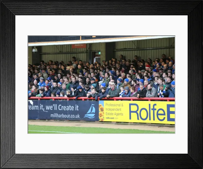 Framed Print : Brighton and Hove Albion FA Cup Fans at Griffin Park (03JAN15) Framed Print : Brighton and Hove Albion FA Cup Fans at Griffin Park (03JAN15)