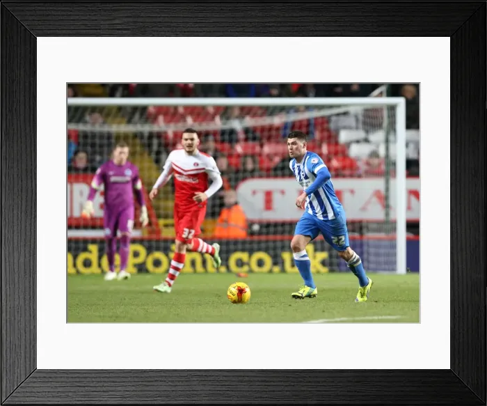 Framed Print : Charlton Athletic vs Brighton & Hove Albion: Danny Holla in Action (10 January 2015)