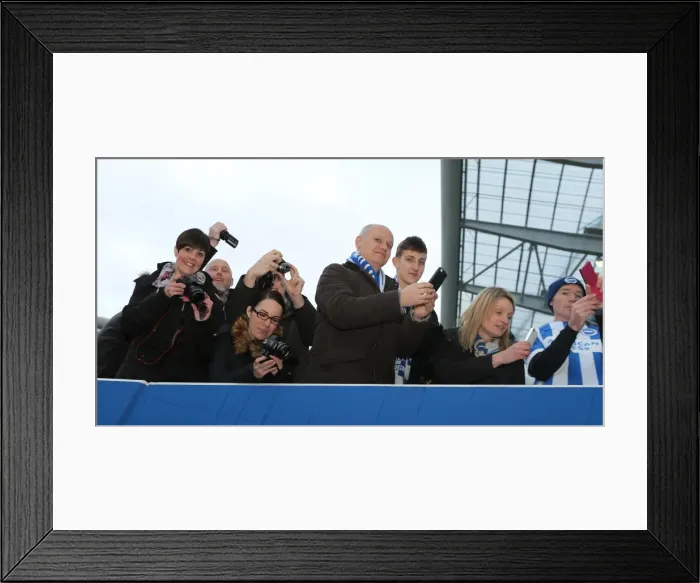 Framed Print : Brighton and Hove Albion: Mascot Parents in Action at the Sky Bet Championship Match vs. Brentford (17 January 2015) Framed Print : Brighton and Hove Albion: Mascot Parents in Action at the Sky Bet Championship Match vs. Brentford (17 January 2015)