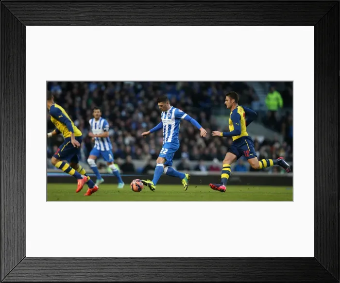 Framed Print : Brighton Midfielder Danny Holla in FA Cup Clash Against Arsenal (25Jan15) Framed Print : Brighton Midfielder Danny Holla in FA Cup Clash Against Arsenal (25Jan15)