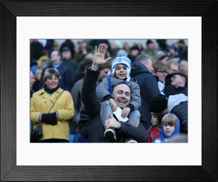 Framed Print : Passionate Clash: Brighton and Hove Albion vs Birmingham City (21 February 2015) Framed Print : Passionate Clash: Brighton and Hove Albion vs Birmingham City (21 February 2015)