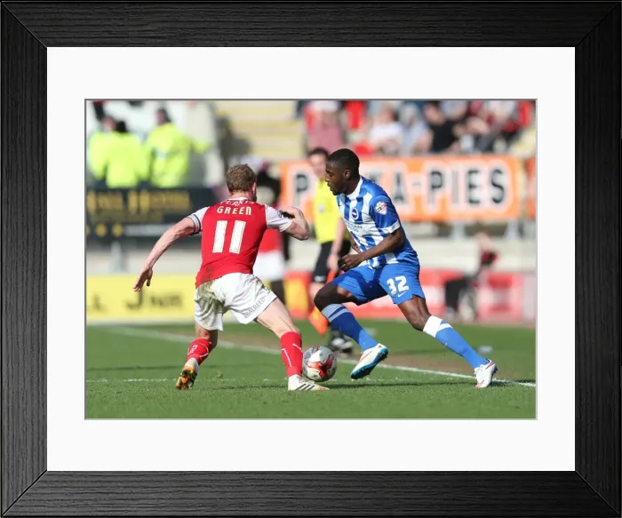 Framed Print : Mustapha Carayol: In Action for Brighton and Hove Albion against Rotherham United (April 6, 2015) Framed Print : Mustapha Carayol: In Action for Brighton and Hove Albion against Rotherham United (April 6, 2015)