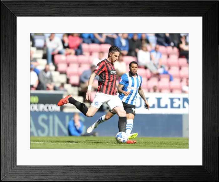 Framed Print : Greg Halford in Action: Wigan Athletic vs. Brighton and Hove Albion, Sky Bet Championship, 18th April 2015 Framed Print : Greg Halford in Action: Wigan Athletic vs. Brighton and Hove Albion, Sky Bet Championship, 18th April 2015