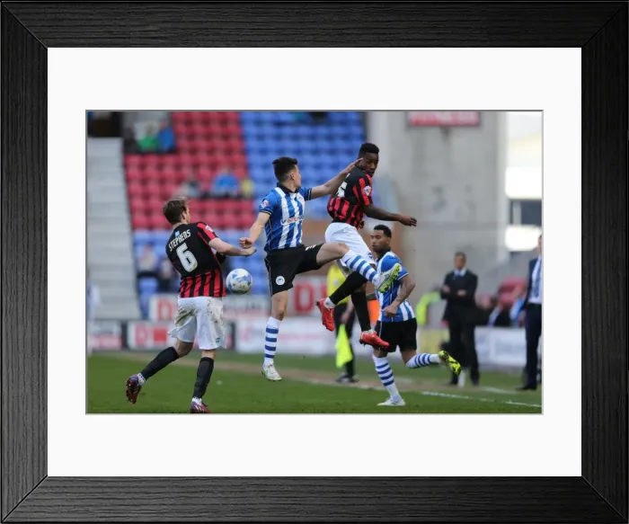 Framed Print : Kazenga LuaLua: Midfield Maestro in Action against Wigan Athletic (April 18, 2015) Framed Print : Kazenga LuaLua: Midfield Maestro in Action against Wigan Athletic (April 18, 2015)