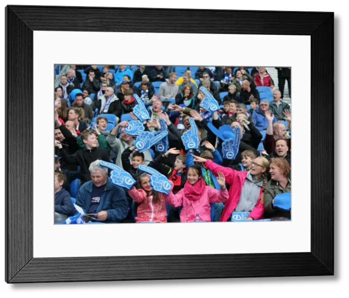 Framed Print : Brighton and Hove Albion vs. Watford: Passionate Fan Showdown (25APR15) Framed Print : Brighton and Hove Albion vs. Watford: Passionate Fan Showdown (25APR15)
