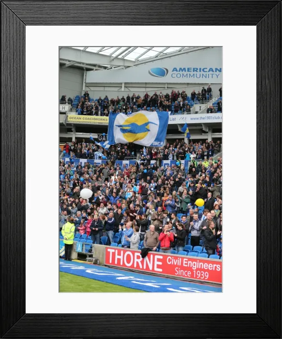 Framed Print : Passionate Showdown: Brighton & Hove Albion vs. Watford (25APR15) Framed Print : Passionate Showdown: Brighton & Hove Albion vs. Watford (25APR15)
