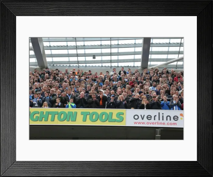 Framed Print : Passionate Showdown: Brighton & Hove Albion vs. Watford (25APR15) Framed Print : Passionate Showdown: Brighton & Hove Albion vs. Watford (25APR15)