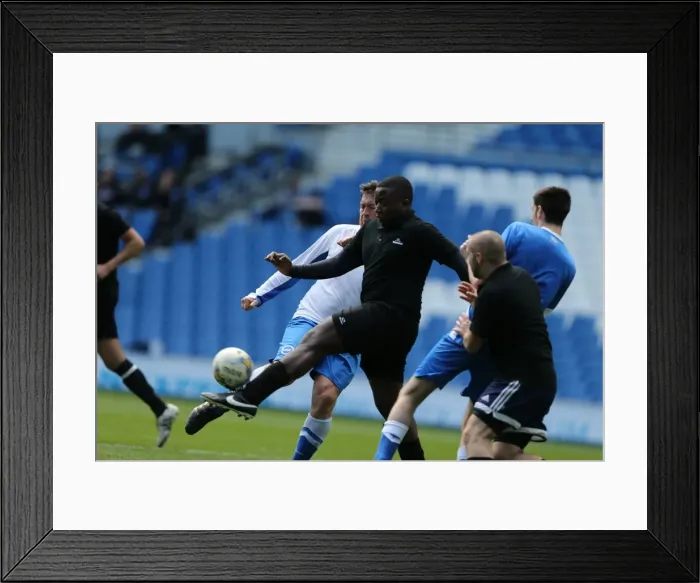 Framed Print : Brighton & Hove Albion: Play on the Pitch - 28 April 2015, American Express Community Stadium Framed Print : Brighton & Hove Albion: Play on the Pitch - 28 April 2015, American Express Community Stadium