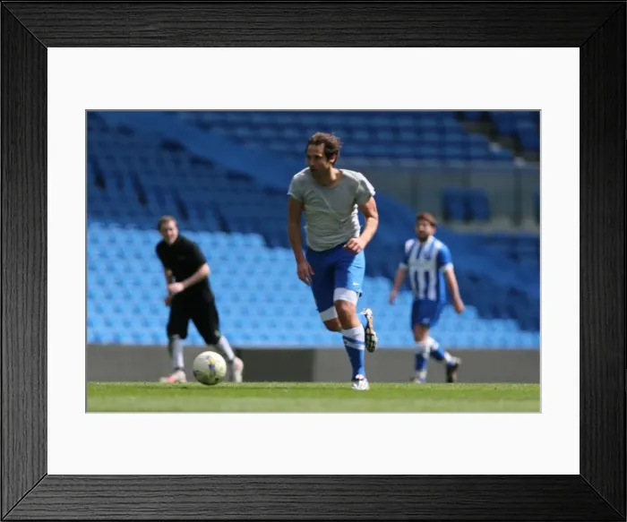 Framed Print : Brighton & Hove Albion: Play on the Pitch - American Express Community Stadium (28 April 2015) Framed Print : Brighton & Hove Albion: Play on the Pitch - American Express Community Stadium (28 April 2015)