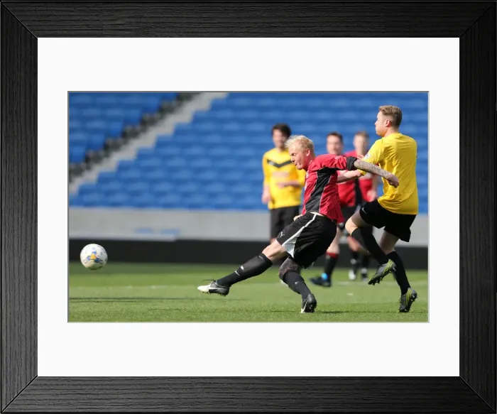 Framed Print : Brighton & Hove Albion: Play on the Pitch - A 2015 Match at American Express Community Stadium Framed Print : Brighton & Hove Albion: Play on the Pitch - A 2015 Match at American Express Community Stadium