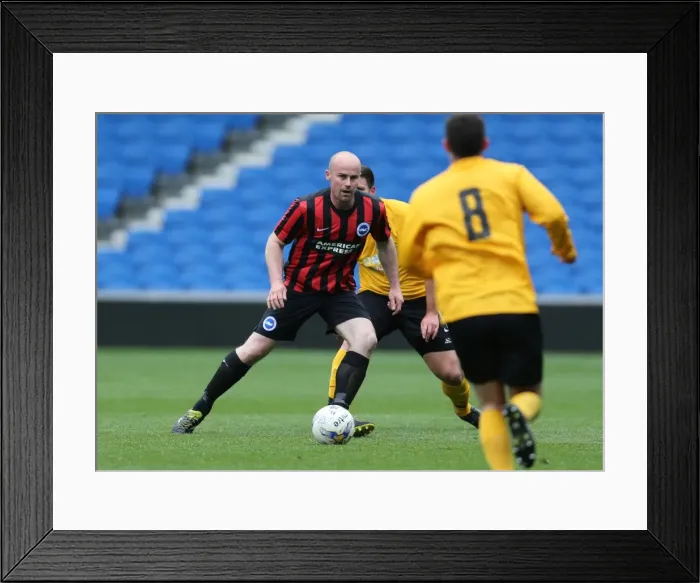 Framed Print : Brighton & Hove Albion: Play on the Pitch - A 2015 Match at American Express Community Stadium Framed Print : Brighton & Hove Albion: Play on the Pitch - A 2015 Match at American Express Community Stadium