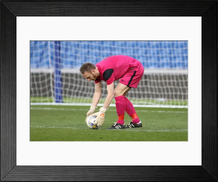 Framed Print : Brighton & Hove Albion: Play on the Pitch - April 29, 2015 (EVE) Framed Print : Brighton & Hove Albion: Play on the Pitch - April 29, 2015 (EVE)