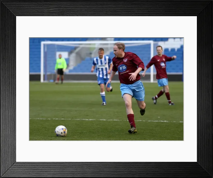 Framed Print : Brighton & Hove Albion: Playing on the Pitch (April 29, 2015) Framed Print : Brighton & Hove Albion: Playing on the Pitch (April 29, 2015)