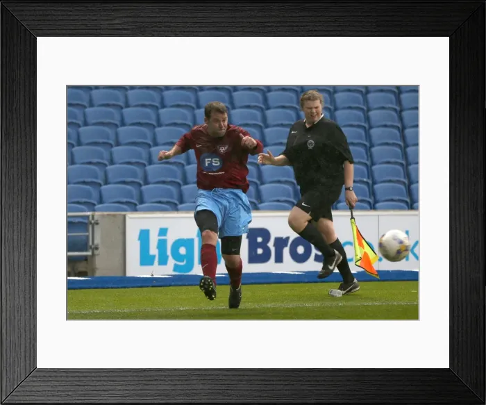 Framed Print : Brighton & Hove Albion: Playing on the Pitch (April 29, 2015) Framed Print : Brighton & Hove Albion: Playing on the Pitch (April 29, 2015)
