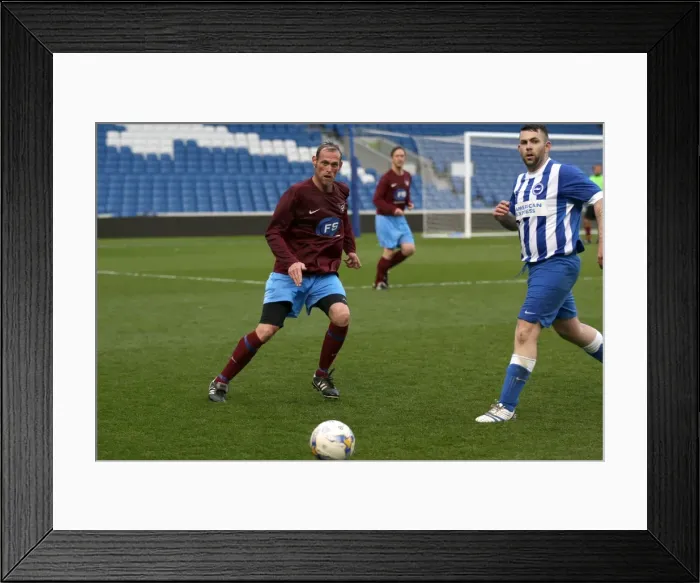 Framed Print : Brighton & Hove Albion: Playing Under the Lights (April 29, 2015) Framed Print : Brighton & Hove Albion: Playing Under the Lights (April 29, 2015)