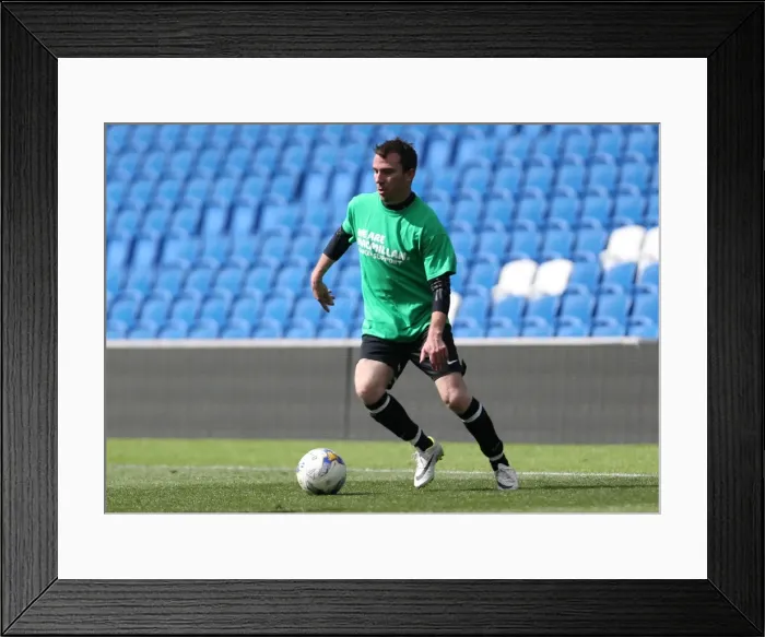 Framed Print : Brighton & Hove Albion: Play on the Pitch - American Express Community Stadium (30 April 2015) Framed Print : Brighton & Hove Albion: Play on the Pitch - American Express Community Stadium (30 April 2015)