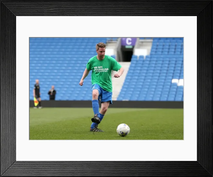 Framed Print : Brighton & Hove Albion: Playing on Pitch - April 30, 2015 (7:00 PM) Framed Print : Brighton & Hove Albion: Playing on Pitch - April 30, 2015 (7:00 PM)