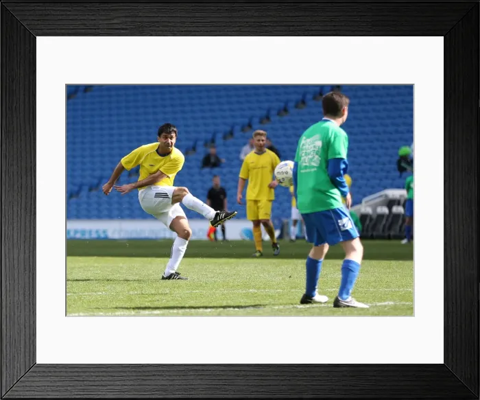 Framed Print : Brighton & Hove Albion: Playing on Pitch (April 30, 2015, 7:00 PM) Framed Print : Brighton & Hove Albion: Playing on Pitch (April 30, 2015, 7:00 PM)