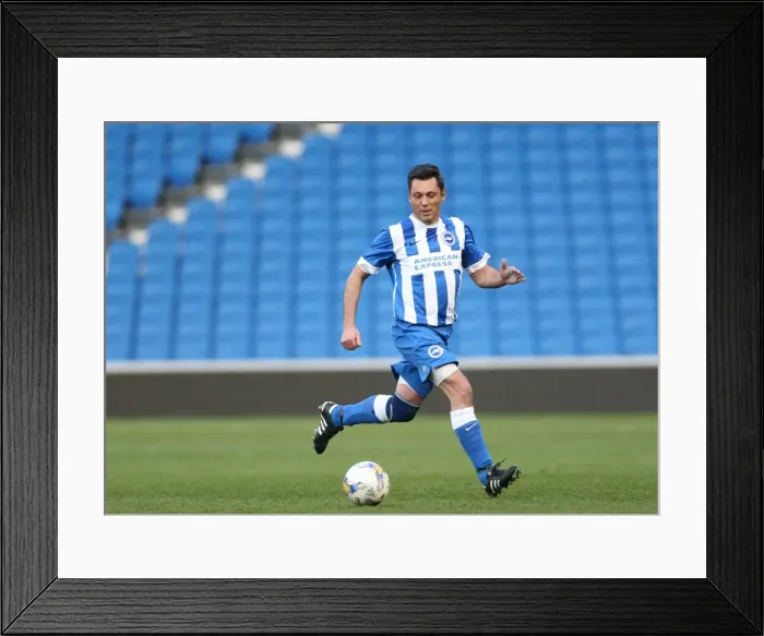Framed Print : Brighton & Hove Albion: Play on the Pitch - APRIL 30, 2015 (EVE) Framed Print : Brighton & Hove Albion: Play on the Pitch - APRIL 30, 2015 (EVE)