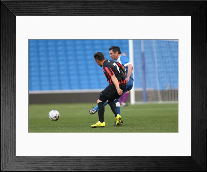 Framed Print : Brighton & Hove Albion: A Play on the Pitch Moment - 30 April 2015 (Evening Edition) Framed Print : Brighton & Hove Albion: A Play on the Pitch Moment - 30 April 2015 (Evening Edition)