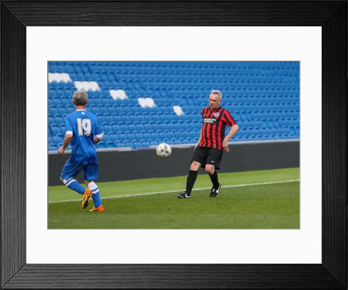 Framed Print : Brighton & Hove Albion: Play on the Pitch - APRIL 30, 2015 (EVE) Framed Print : Brighton & Hove Albion: Play on the Pitch - APRIL 30, 2015 (EVE)