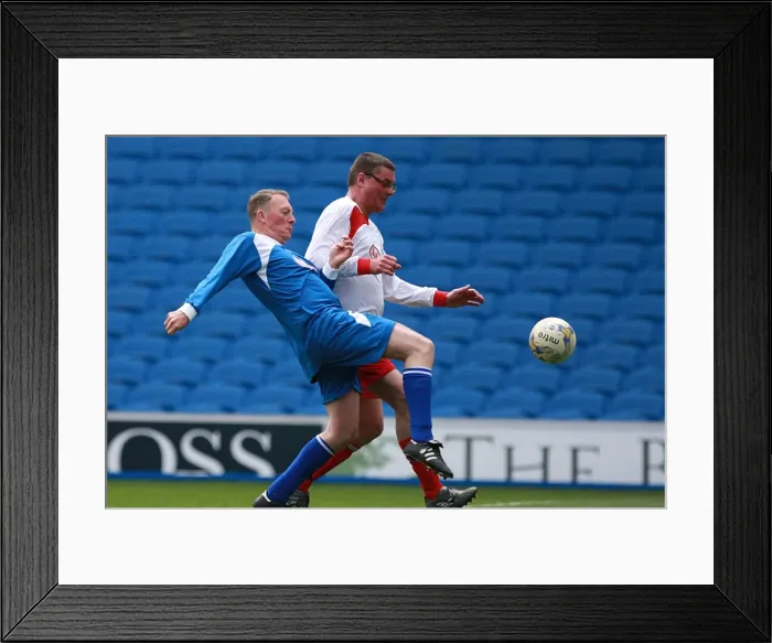 Framed Print : Brighton & Hove Albion: Playing on the Pitch - May 2015 Framed Print : Brighton & Hove Albion: Playing on the Pitch - May 2015