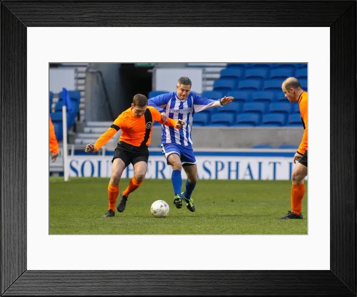 Framed Print : Brighton & Hove Albion: Play on the Pitch - May 1, 2015 Framed Print : Brighton & Hove Albion: Play on the Pitch - May 1, 2015