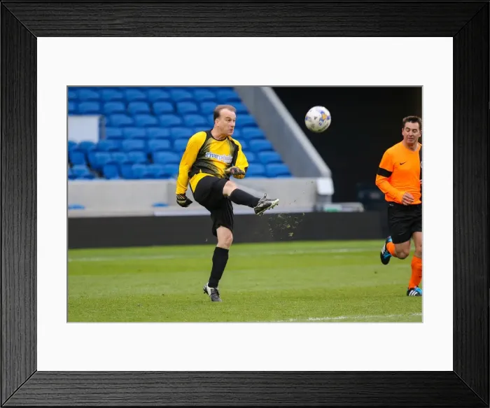Framed Print : Brighton & Hove Albion: Play on the Pitch - May 1, 2015 Framed Print : Brighton & Hove Albion: Play on the Pitch - May 1, 2015