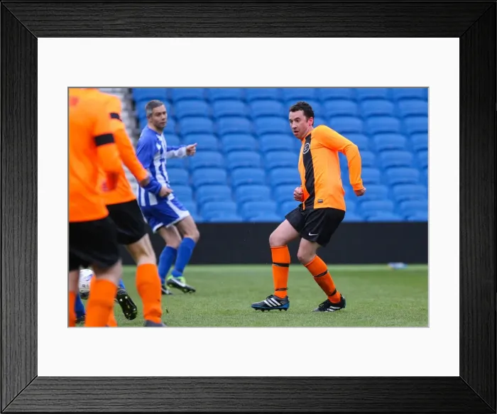 Framed Print : Brighton & Hove Albion: Play on the Pitch - May 1, 2015 (Eve) Framed Print : Brighton & Hove Albion: Play on the Pitch - May 1, 2015 (Eve)