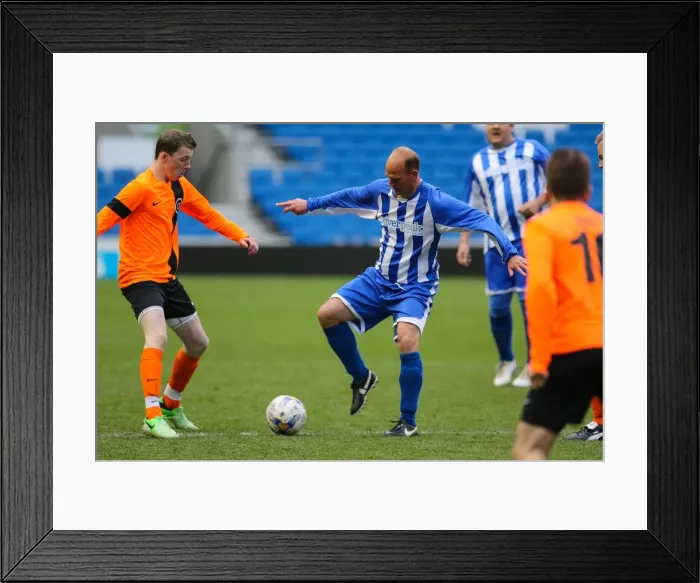 Framed Print : Brighton & Hove Albion: Play on the Pitch - May 1, 2015 Framed Print : Brighton & Hove Albion: Play on the Pitch - May 1, 2015