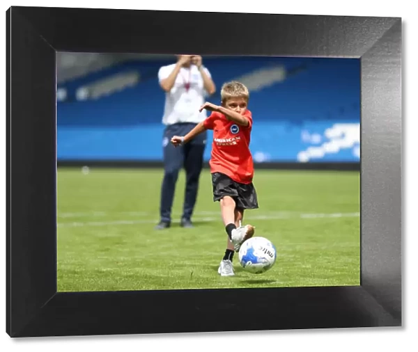 Young Seagulls Open Training Session: Fans Penalty Shootout with Casper Ankergren (July 2015)