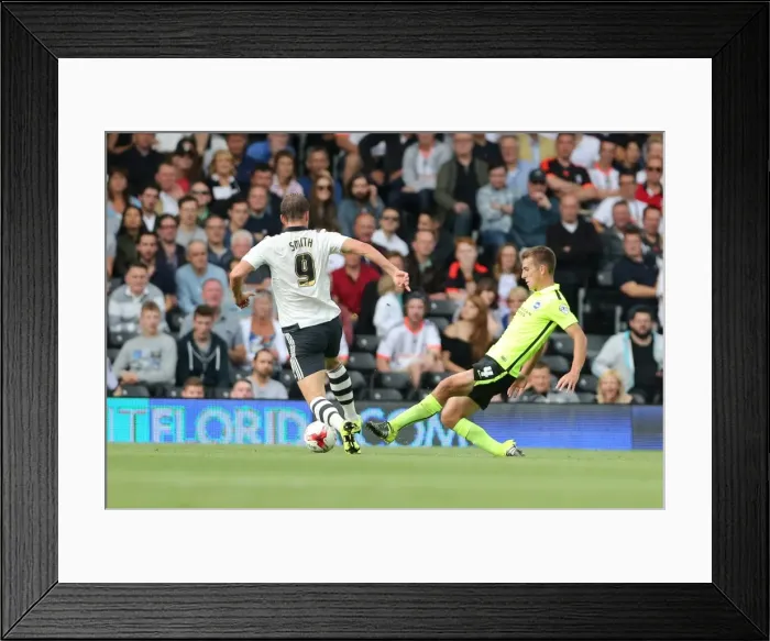Framed Print : Brighton's Huenemeier in Focus: Fulham vs. Brighton & Hove Albion, Sky Bet Championship (15.08.2015) Framed Print : Brighton's Huenemeier in Focus: Fulham vs. Brighton & Hove Albion, Sky Bet Championship (15.08.2015)