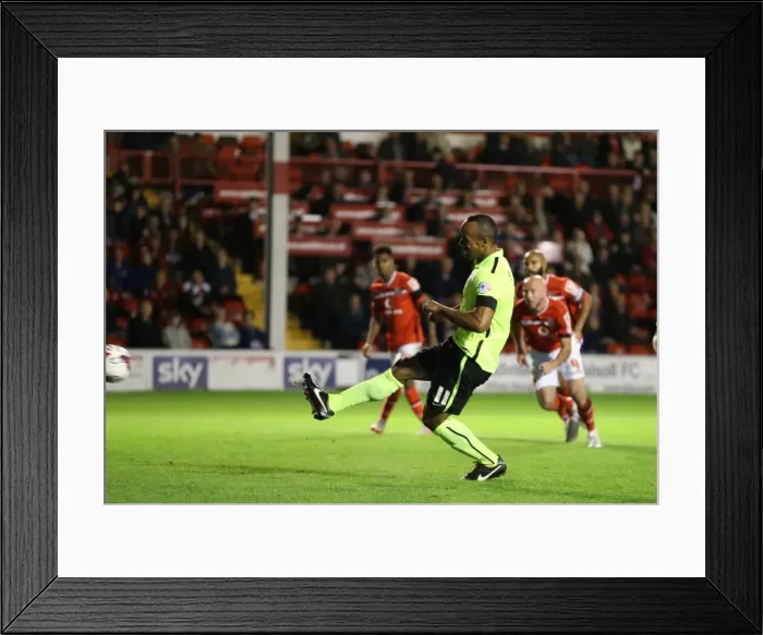 Framed Print : Brighton and Hove Albion's Capital One Cup Battle at Walsall (25AUG15) Framed Print : Brighton and Hove Albion's Capital One Cup Battle at Walsall (25AUG15)