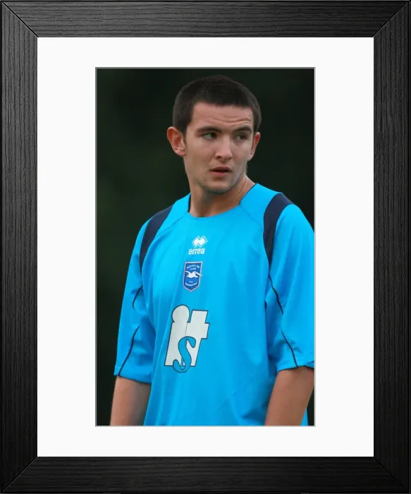 Framed Print : Sam Gargan in Action for Brighton & Hove Albion FC - Lewes Friendly Framed Print : Sam Gargan in Action for Brighton & Hove Albion FC - Lewes Friendly