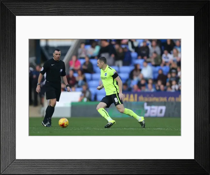 Framed Print : Sky Bet Championship Showdown: Reading vs. Brighton and Hove Albion at Madejski Stadium (31.10.2015) Framed Print : Sky Bet Championship Showdown: Reading vs. Brighton and Hove Albion at Madejski Stadium (31.10.2015)