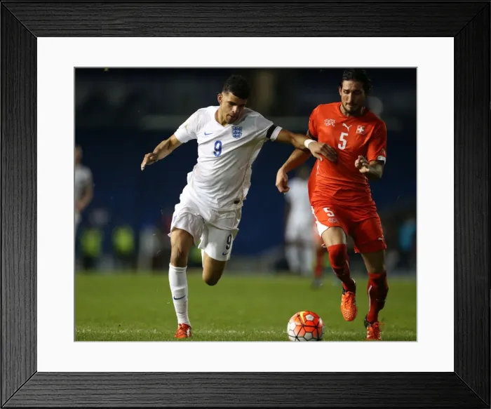 Framed Print : England U21s vs. Switzerland: Action from the 2016 European Championship Qualifier at Brighton & Hove Albion FC (16 November 2015) Framed Print : England U21s vs. Switzerland: Action from the 2016 European Championship Qualifier at Brighton & Hove Albion FC (16 November 2015)