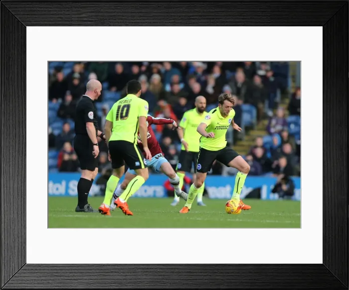 Framed Print : Sky Bet Championship: Burnley vs. Brighton & Hove Albion Clash at Turf Moor (Nov 2015) Framed Print : Sky Bet Championship: Burnley vs. Brighton & Hove Albion Clash at Turf Moor (Nov 2015)