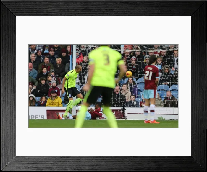 Framed Print : Championship Showdown: Burnley vs. Brighton & Hove Albion at Turf Moor (Nov 2015) Framed Print : Championship Showdown: Burnley vs. Brighton & Hove Albion at Turf Moor (Nov 2015)