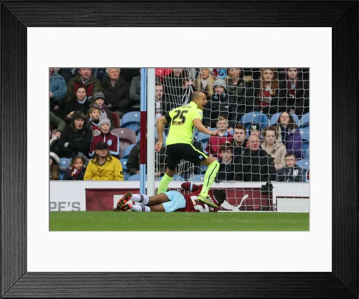 Framed Print : Sky Bet Championship Showdown: Burnley vs. Brighton and Hove Albion at Turf Moor (November 22, 2015) Framed Print : Sky Bet Championship Showdown: Burnley vs. Brighton and Hove Albion at Turf Moor (November 22, 2015)