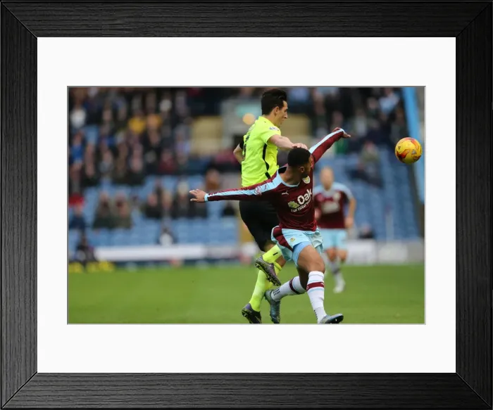 Framed Print : Championship Showdown: Burnley vs. Brighton & Hove Albion at Turf Moor (November 2015) Framed Print : Championship Showdown: Burnley vs. Brighton & Hove Albion at Turf Moor (November 2015)