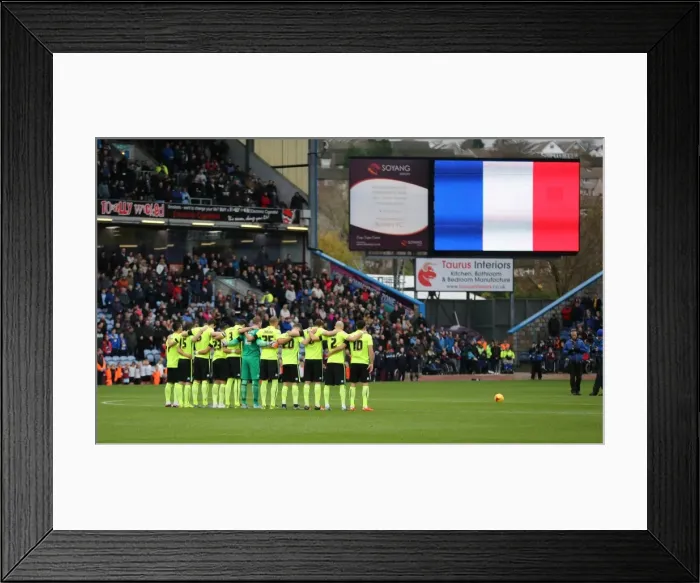 Framed Print : Championship Showdown: Burnley vs. Brighton & Hove Albion at Turf Moor (22 NOV 2015)