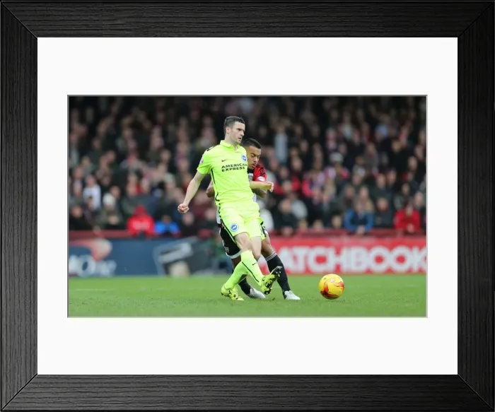 Framed Print : Battling in the Championship: Brentford vs. Brighton & Hove Albion (26 December 2015) Framed Print : Battling in the Championship: Brentford vs. Brighton & Hove Albion (26 December 2015)