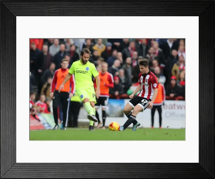 Framed Print : Championship Showdown: Brentford vs. Brighton & Hove Albion at Griffin Park (26DEC15) Framed Print : Championship Showdown: Brentford vs. Brighton & Hove Albion at Griffin Park (26DEC15)